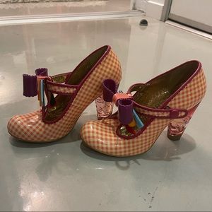 Pinup Mary Jane heels